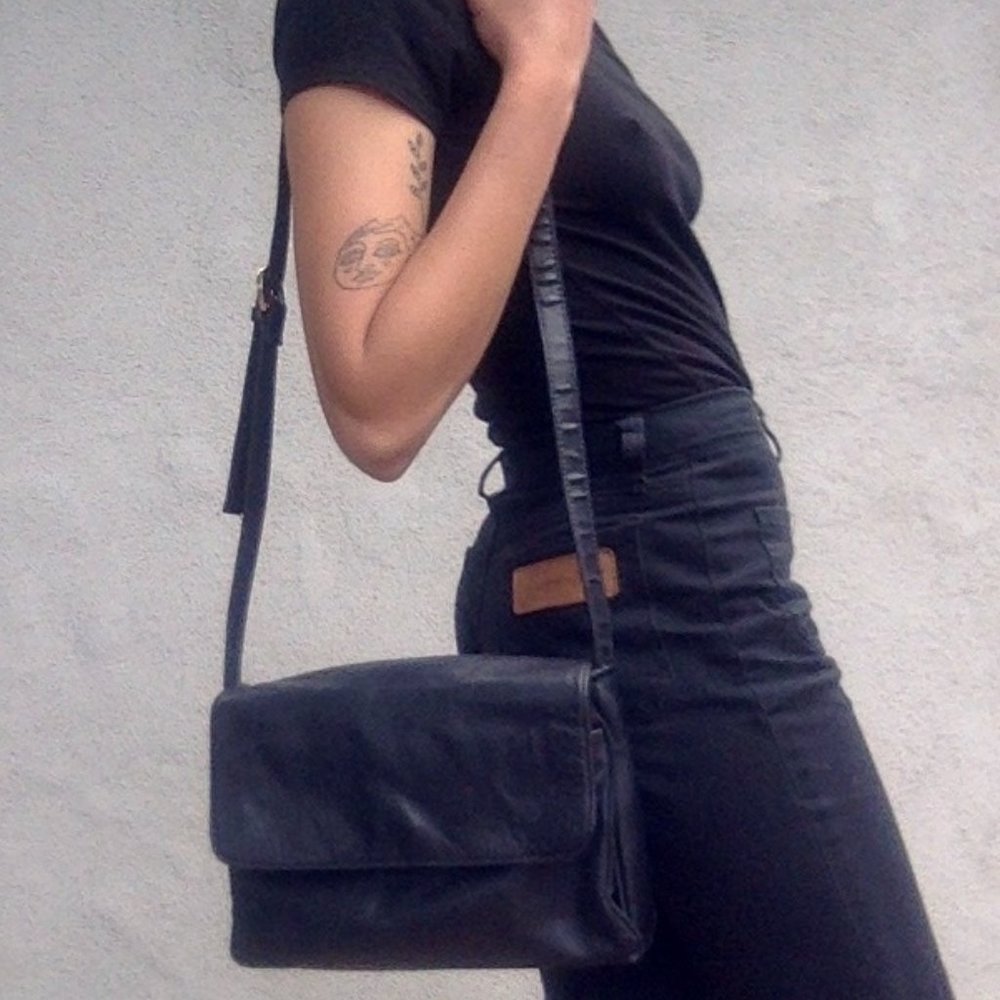 Vintage 90's Authentic Leather Purse